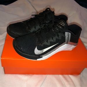 Women’s Nike Metcon 6 -size 8.5: worn handful of times $65